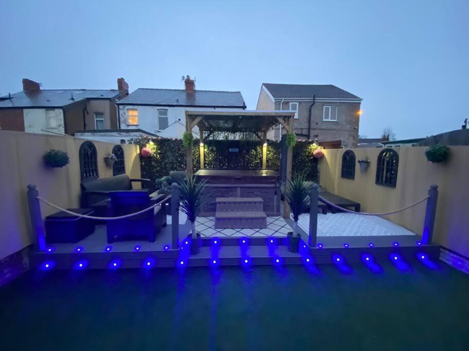 New…The Hottub House Blackpool Pleasure Beach Экстерьер фото