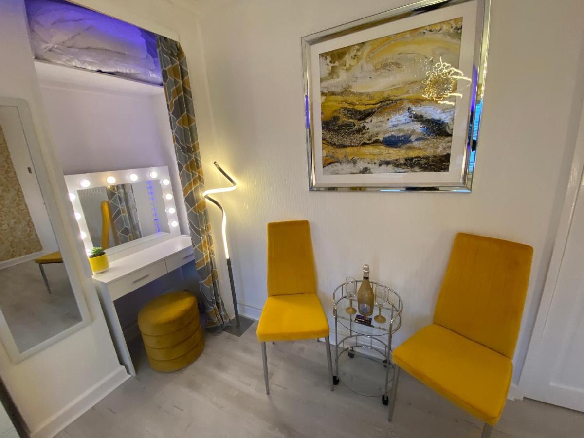 New…The Hottub House Blackpool Pleasure Beach Экстерьер фото