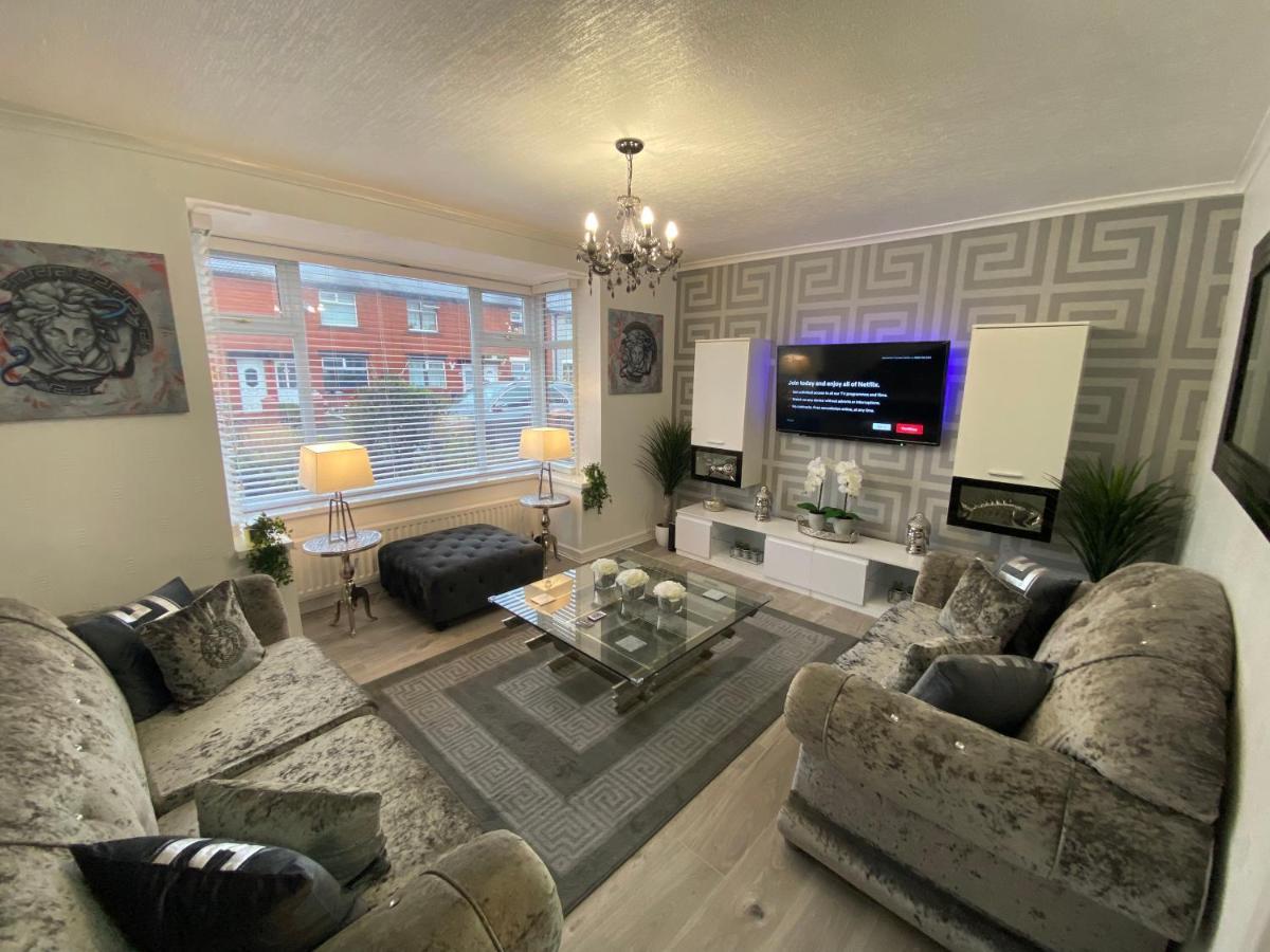 New…The Hottub House Blackpool Pleasure Beach Экстерьер фото
