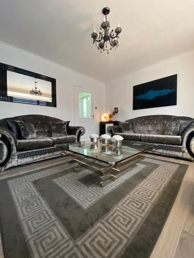 New…The Hottub House Blackpool Pleasure Beach Экстерьер фото